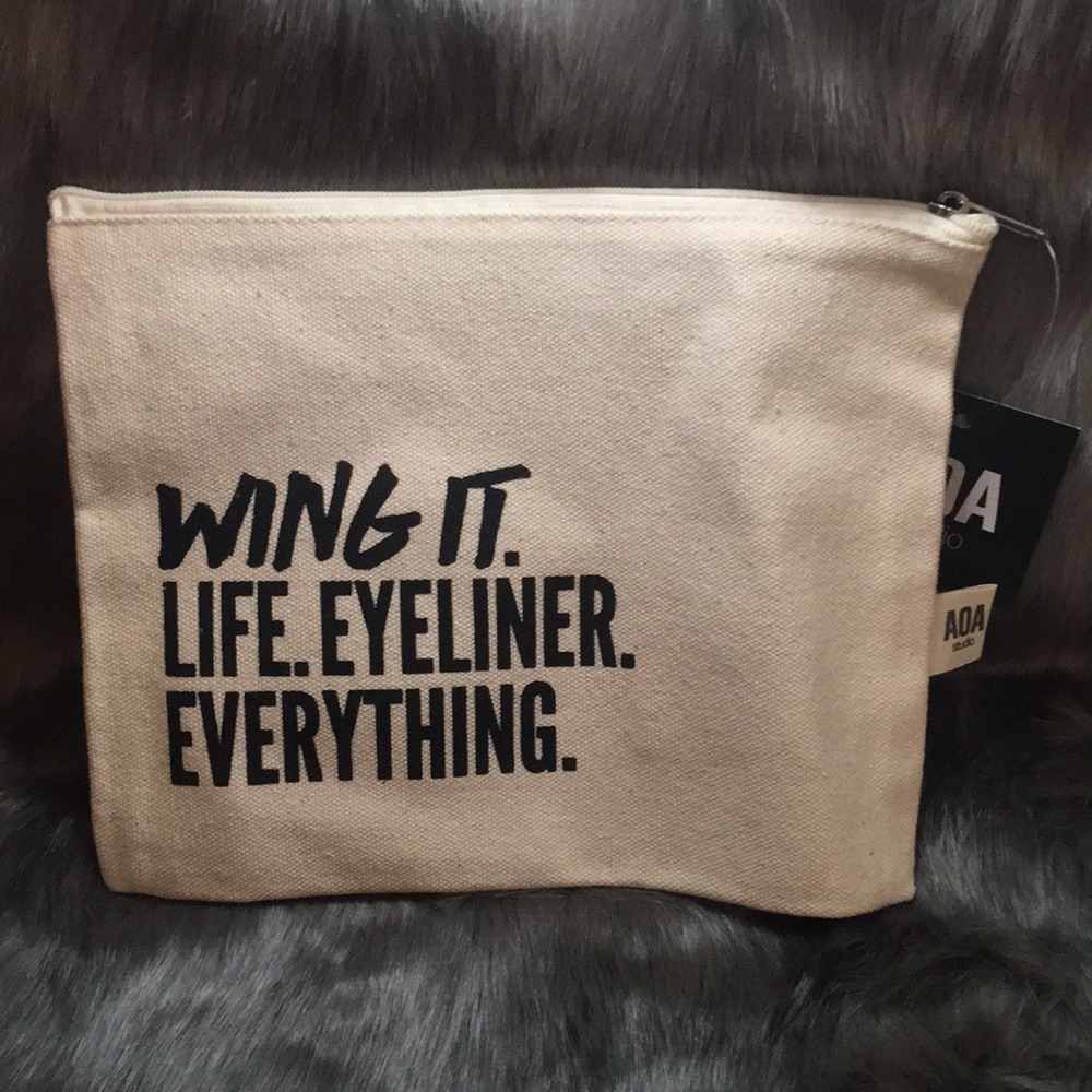 NWT Wing It Makeup Bag